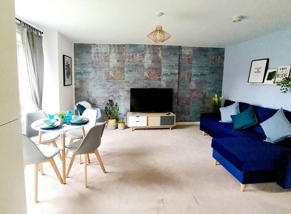 Stylish 2 Bedroom Apartment / Free Gated Parking 格拉斯哥 外观 照片